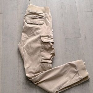 ⭐️ 2 for $10 OR $7 each ⭐️ Men’s * H&M Beige Cargo Pants * US Small